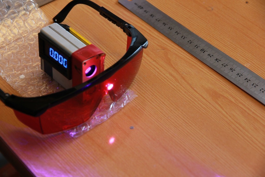 Comparison of 4 types of laser goggles with video
