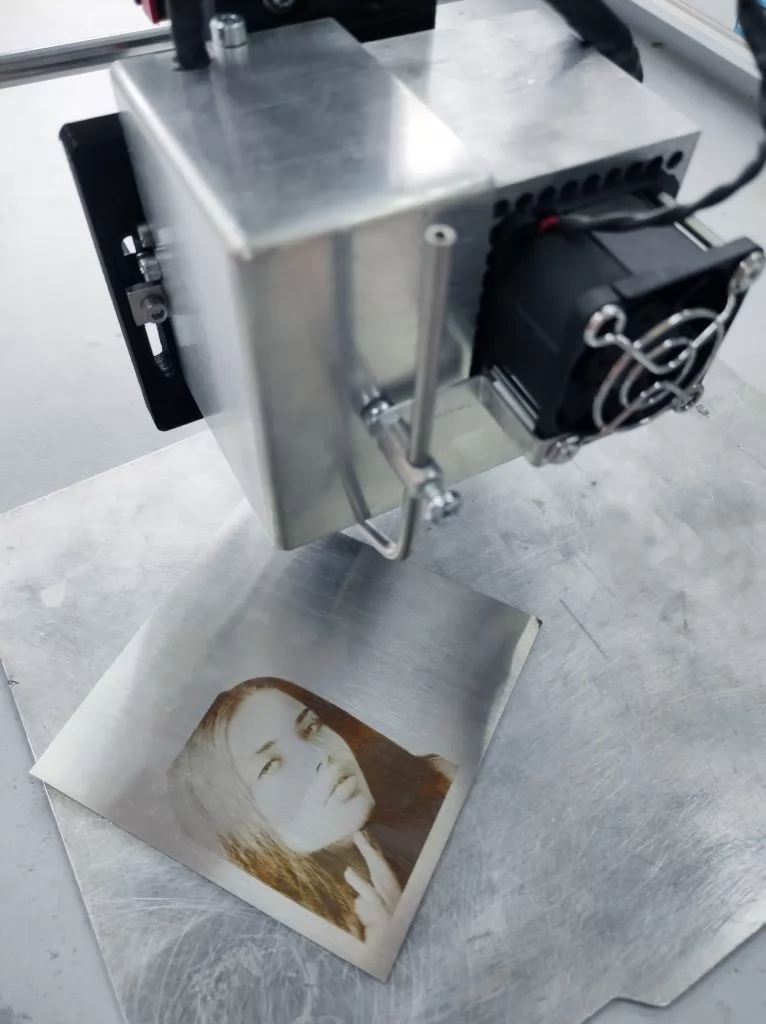 Stainless steel photo engraving