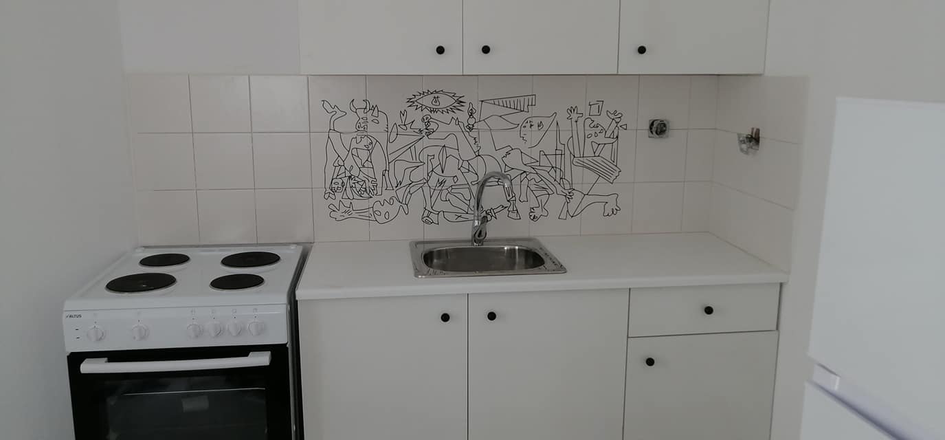 A tile engraving. Make your kitchen something special!