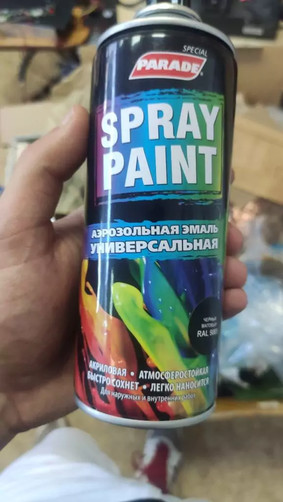 Acrylic paint spray