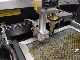 30 watt Co2 laser engraving / cutting machine Beamo Flux - getting started!