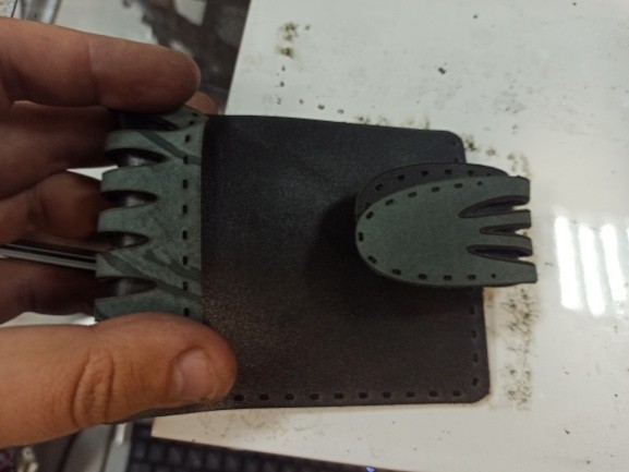 Making leather wallet