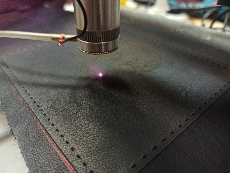 effektivitet huh Susteen Engraving on Leather Items - getting started! - EnduranceLasers