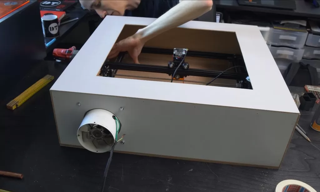 A DIY enclosure for engraving machine (Ortur LM2)