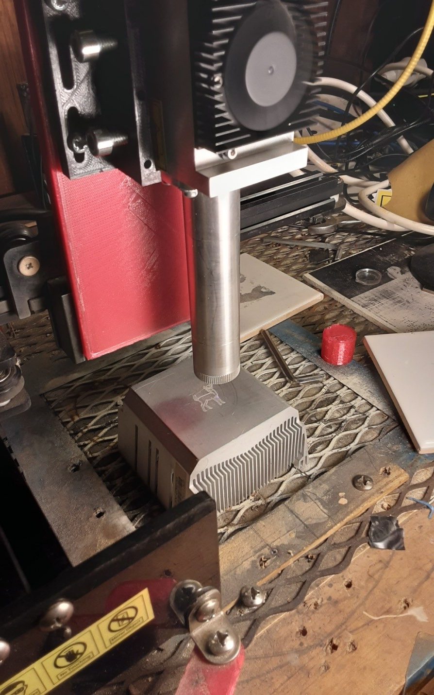 4 watt DPSS laser aluminum engraving