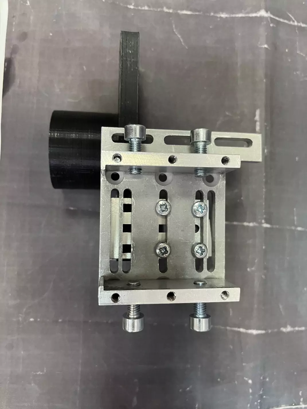 Figure 4 - General view of the mount for installing a fiber laser on a milling machine.